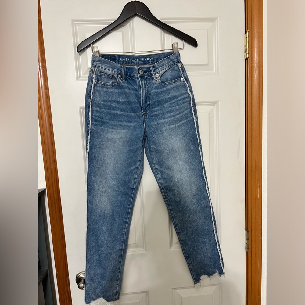 American Eagle Women's Jeans Blue White Stripe Down Side Sz 0 Mom Jean Stretch
